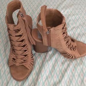 Women’s heeled Sandals